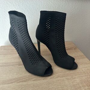 Stretch sexy sock heeled booties!